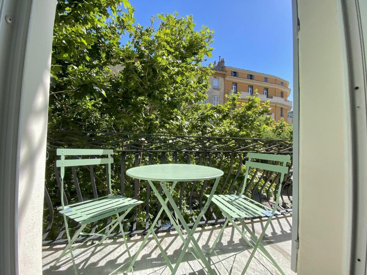 Le Marechal Apartment Bastia  Luaran gambar